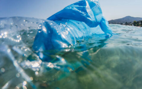 ocean cleanup electric boat elektrische boot plastic schoonmaak